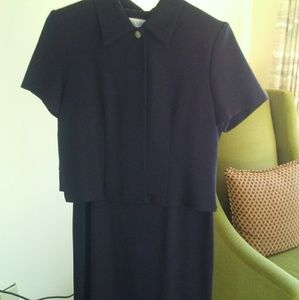 This a Jesse howard dress with a jacket